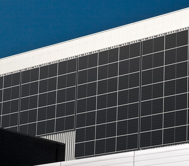 Photovoltaic system on trapezoidal sheet metal façade with MultiRail