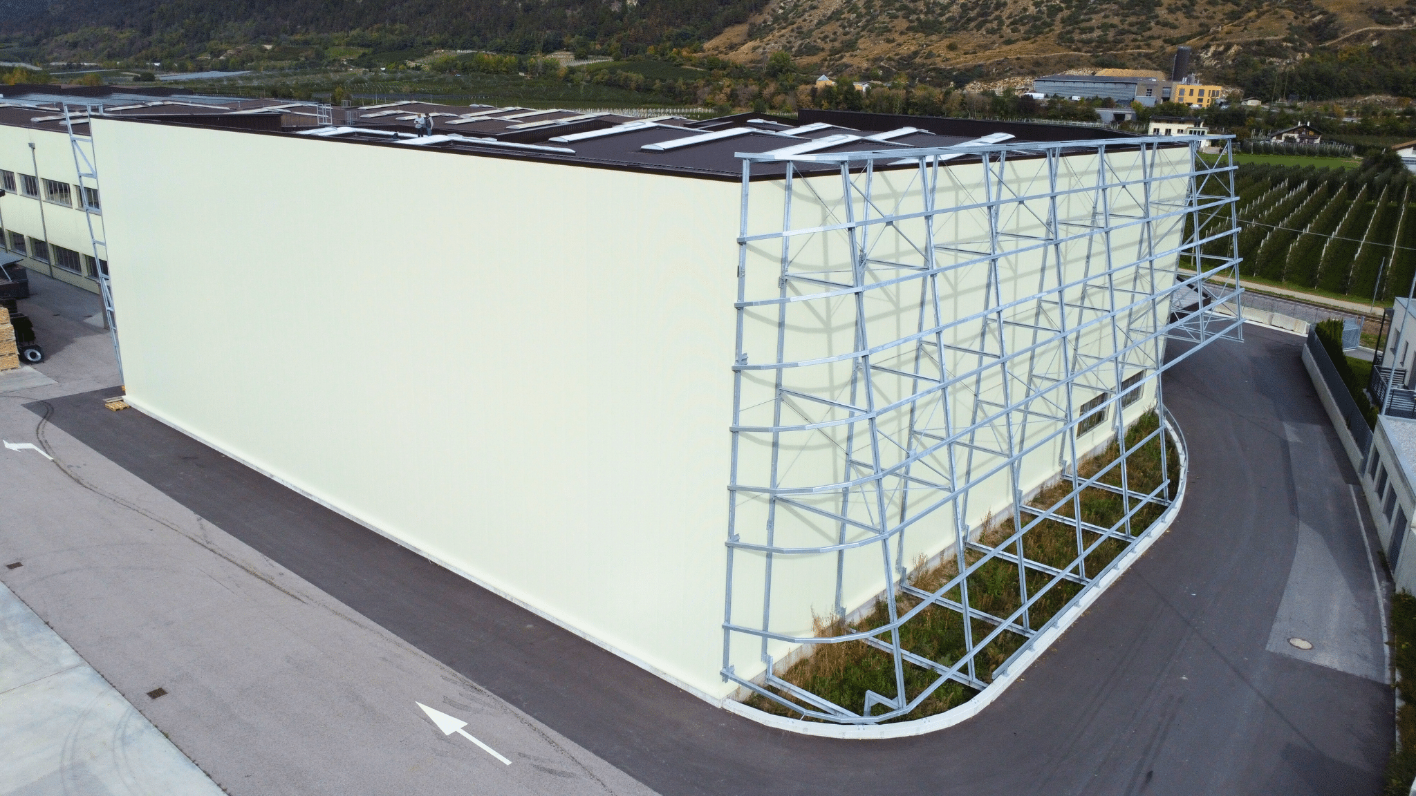 K2 Systems_WallPV-Sonderlösung_OG Alpe