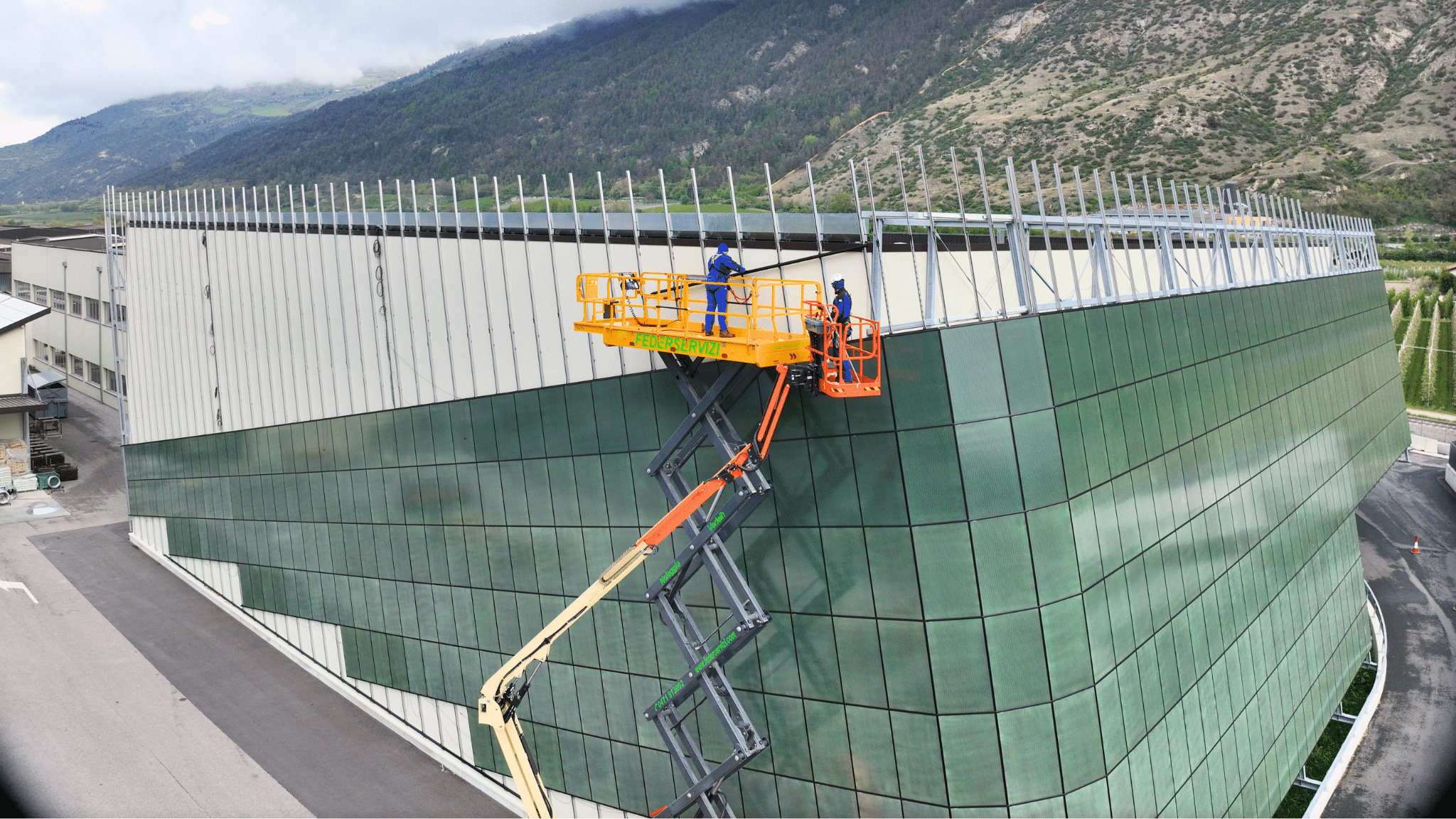 K2 Systems_WallPV-Sonderlösung_OG Alpe Installation